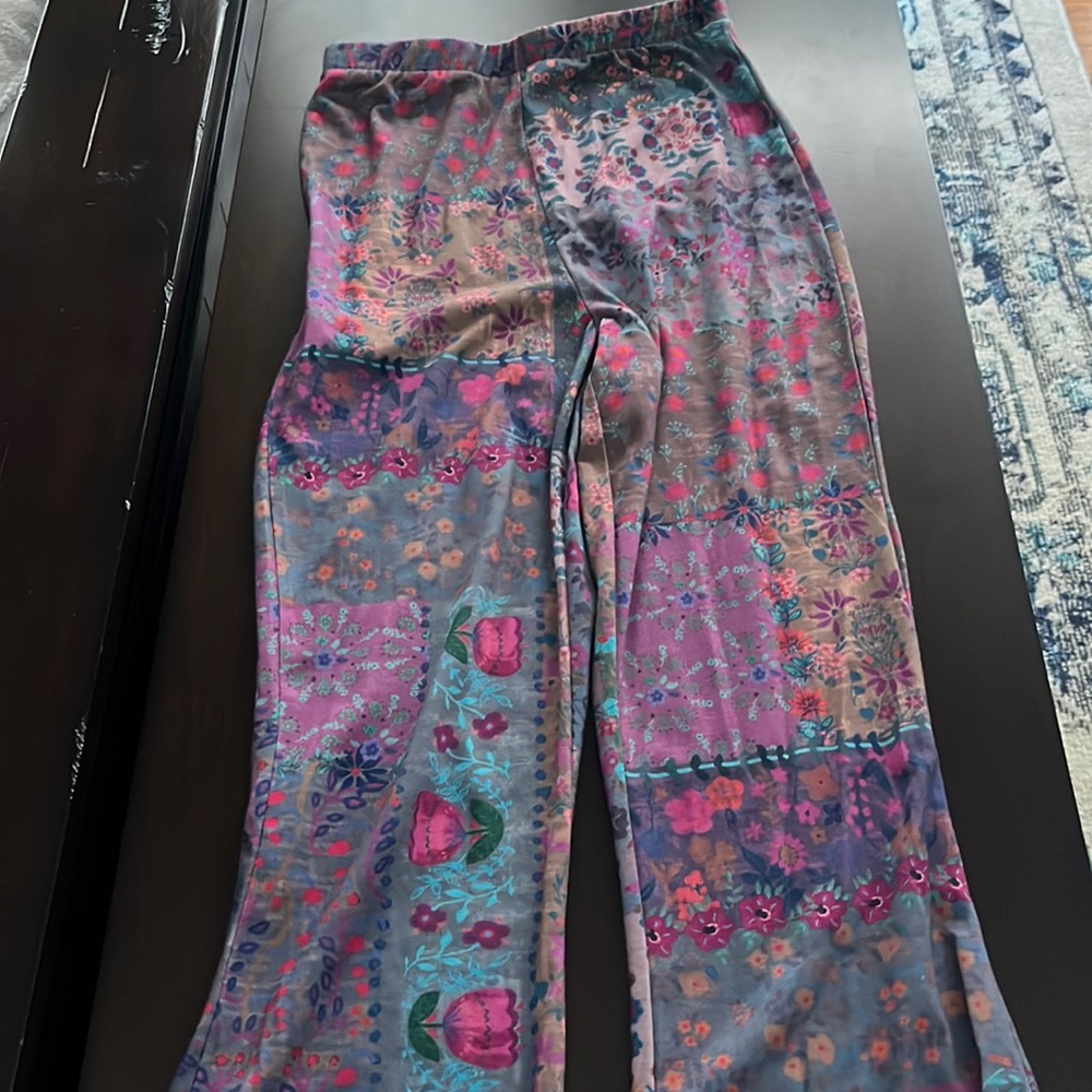 Floral flare leggings